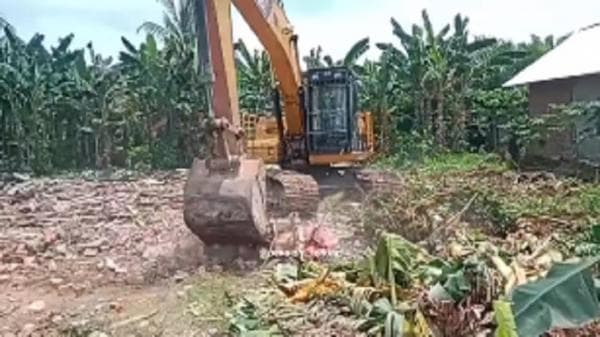 Kerabat Pelaku Pembunuhan Satu Keluarga di Penajam Diusir, Rumah Dirobohkan