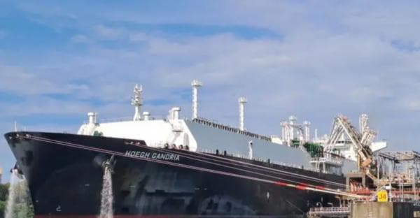 Langkah Hebat, Subholding Gas Pertamina PT PGN Tbk Lakukan Ekspor Pertama LNG ke China Langkah Hebat, Subholding Gas Pertamina PT PGN Tbk Lakukan Ekspor Pertama LNG ke China