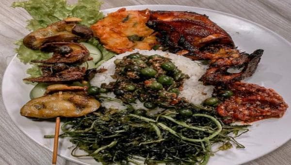 Ramah di Kantong, Ini 3 Tempat Makan Siang Enak di Bandung