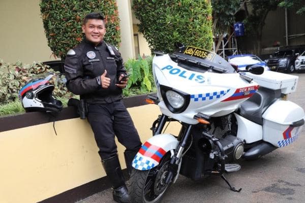 Abster M Wongkar, Polisi Viral Hobi Kawal Ambulan Masyarakat Tanpa Pandang Bulu Abster M Wongkar, Polisi Viral Hobi Kawal Ambulan Masyarakat Tanpa Pandang Bulu