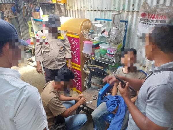 Kelabui Petugas, FUQ Selundupkan Sabu Dalam Botol Obat Mulut Semprot