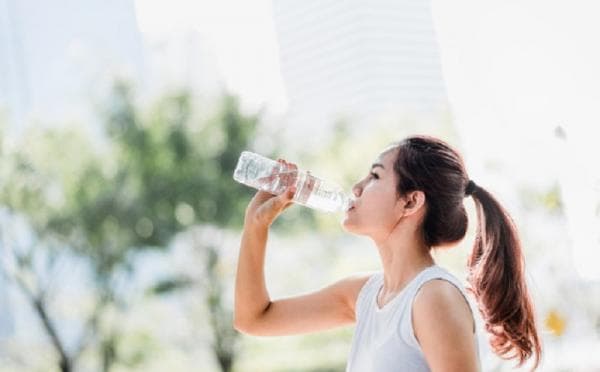 Viral Kandungan Bromat dalam Air Minum Kemasan Bisa Picu Kanker, Cek Faktanya