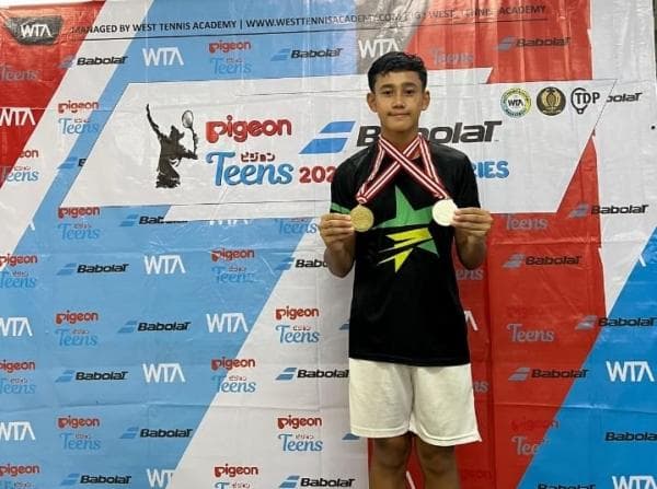Petenis Muda Kabupaten Bogor Fakhri Akbar Sabet Dua Gelar WTA KU-16 seri II di Jakarta Petenis Muda Kabupaten Bogor Fakhri Akbar Sabet Dua Gelar WTA KU-16 seri II di Jakarta