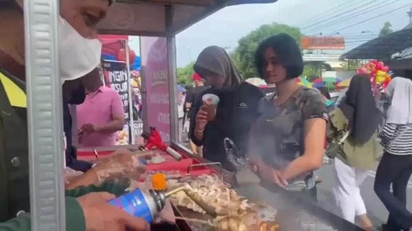 Kuliner Seafood Cumi Bakar, Menu Rasa Asam Pedas Manis Penggugah Selera Berbuka Puasa