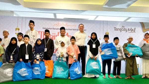 Tangcity Mall Santuni 500 Anak Yatim di Acara Keberkahan Ramadhan Tangcity Mall Santuni 500 Anak Yatim di Acara Keberkahan Ramadhan