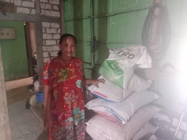 Keluhkan Pupuk Subsidi Dijual Sepaket Dengan Non Subsidi Petani di Tuban Minta Pemilik Kios Diganti Keluhkan Pupuk Subsidi Dijual Sepaket Dengan Non Subsidi Petani di Tuban Minta Pemilik Kios Diganti