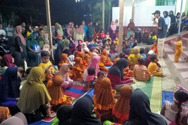 Puskris Kesehatan dan Mandalawangi Peduli Gelar Program Psikosial di Bawean Puskris Kesehatan dan Mandalawangi Peduli Gelar Program Psikosial di Bawean