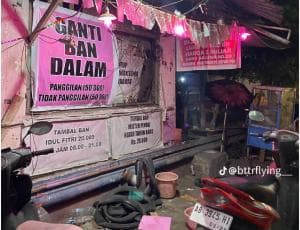 Agak Lain, Bengkel Serba Pink Tawarkan Pengalaman Tambal Ban Unik bagi para Pemudik Lebaran Agak Lain, Bengkel Serba Pink Tawarkan Pengalaman Tambal Ban Unik bagi para Pemudik Lebaran
