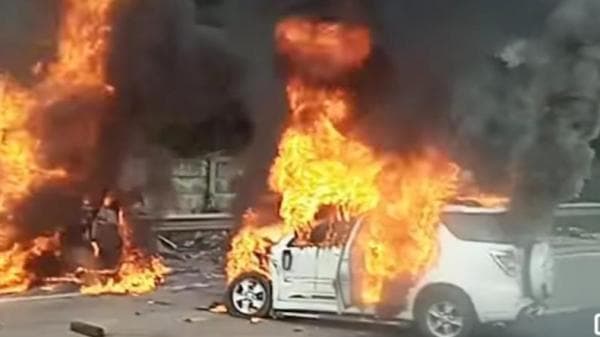 Bus Adu Banteng dengan Minibus di Jalur Contraflow Jakarta-Cikampek, 13 Orang Tewas