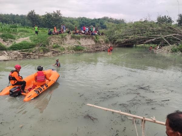 Orang Tenggelam Saat Cari Ikan di Sungai Suco, Kradenan Grobogan Belum Ditemukan