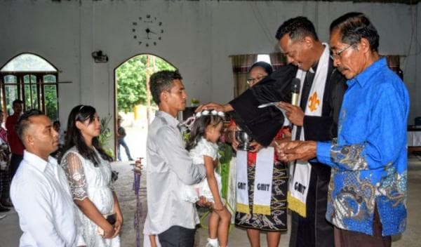 Baptisan Kudus Kristen Protestan GMIT dan Maknanya