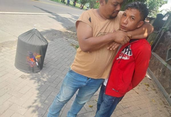 Gerak Cepat, Polsek Kraksaan Amankan Pencuri Burung Murai Batu di Perum WPS