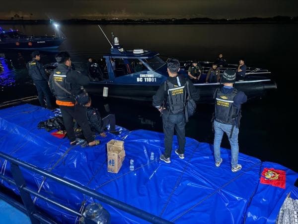 Lagi! Bea Cukai Batam Tangkap Kapal Bermuatan Ratusan Ribu Batang Rokok Ilegal