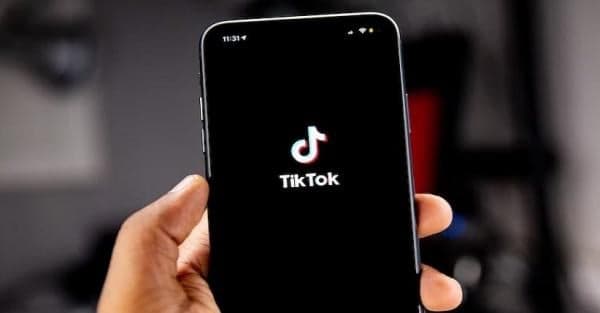 Gampang Banget, ini cara Stitch Video TikTok secara Langsung dari Galeri