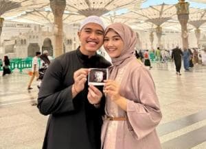 Lewat Instagram Pribadinya, Kaesang Umumkan Kehamilan Erina  di Makkah