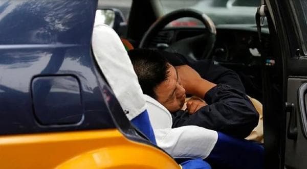 Hati-hati Tidur di Mobil Ber-AC, Ini Dampaknya