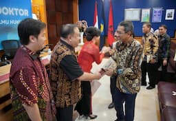 Ira Sudjono Sidang Promosi Doktor Universitas Trisakti Dihadiri Dua Pj Gubernur dan Stafsus Menteri