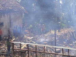 Tiga Rumah Warga Krucil Probolinggo Ludes Terbakar, Kerugian Hingga Ratusan Juta Rupiah