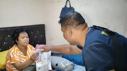 Pos Indonesia Salurkan Program Sembako dan PKH Hingga ke Rumah Penerima di Solo