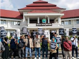 Revisi UU Penyiaran Rugikan Insan Pers, Jurnalis Malang Raya Geruduk Kantor DPRD Kota Malang