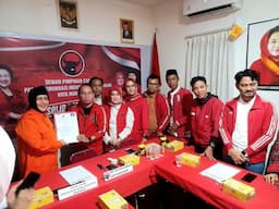 Kembalikan Formulir di PDIP, Indira Yusuf Ismail Pertegas  Maju 01 Makassar