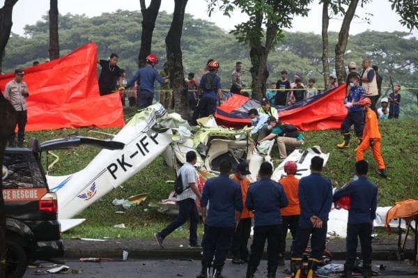 Pilot Kirim Pesan Mayday Sebelum Pesawat Cessna Jatuh di BSD Tangerang