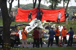 Tiga Orang Meninggal Dalam Peristiwa Pesawat Jatuh di BSD Tangsel