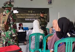 TMMD ke-120 Kodim 0621 Bogor, Puluhan Ibu-Ibu di Sukamakmur Ikuti Penyuluhan KB Hingga Posyandu