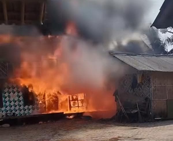 Pondok Pesantren Dalilul Qoirot di Serang Terbakar Hebat, Satu Santri Jadi Korban