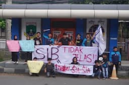 Soroti Stadion BIS, UKM Formasi UIN Sultan Maulana Hasanuddin Banten Gelar Mimbar Bebas