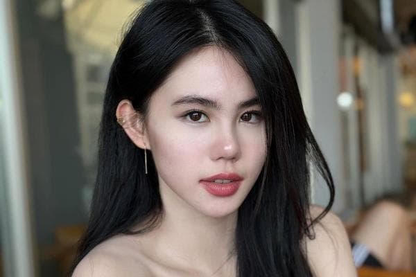 Heboh Selebgram Cantik Diduga Ciuman dengan Gus Zizan saat Dugem di Kelab Malam
