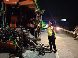 Kronologi Kecelakaan Bus Pariwisata Tabrak Truk di Jombang, Ini Daftar Korbannya
