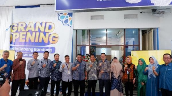 Tazkia Tours & Travel Resmikan Kantor Cabang Utama di Bandung, Tawarkan Layanan Premium Tazkia Tours & Travel Resmikan Kantor Cabang Utama di Bandung, Tawarkan Layanan Premium