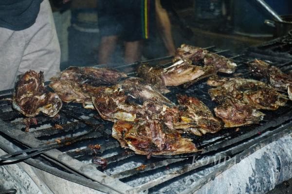10 Tempat Kuliner Paling Murah di Manado, Ada Harga Rp15.000 per Porsi!