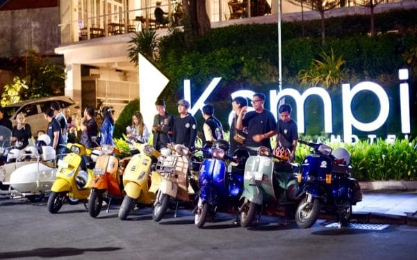 Meriahkan HUT ke-731 Surabaya, Kampi Hotel Tunjungan Gelar Fun Ride Bersama Komunitas Vespa