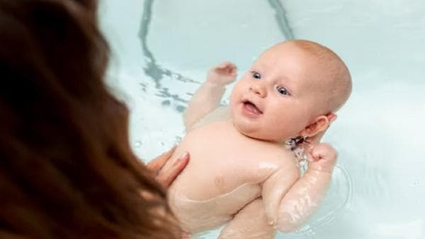 Mata Belekan Pada Bayi, Bisakah Air Susu Ibu Jadi Obat Tetes?