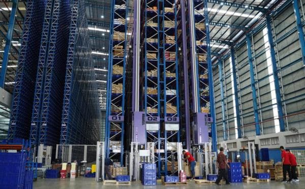 Distributor Bearing Terbesar di Indonesia Menggunakan Teknologi Robot Distributor Bearing Terbesar di Indonesia Menggunakan Teknologi Robot