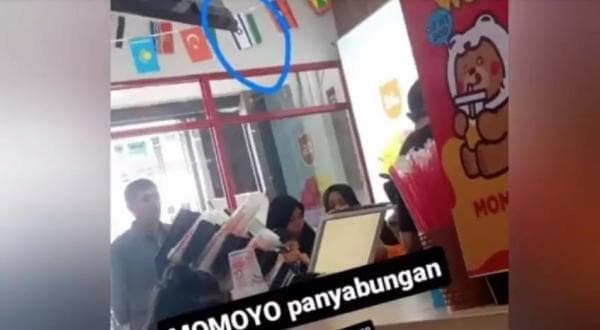 Muncul Bendera Israel di Toko Es Krim Momoyo Panyabungan, Karyawan Langsung Turunkan