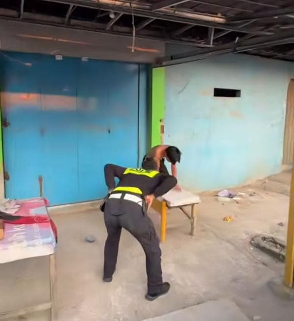 Pengendara Pura-pura Kesurupan Saat Ditilang Viral di Media Sosial, Polisi Tanggapi dengan Canda Pengendara Pura-pura Kesurupan Saat Ditilang Viral di Media Sosial, Polisi Tanggapi dengan Canda