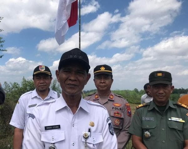 Bendera Raksasa Berkibar di Bukit Merah Putih Jember
