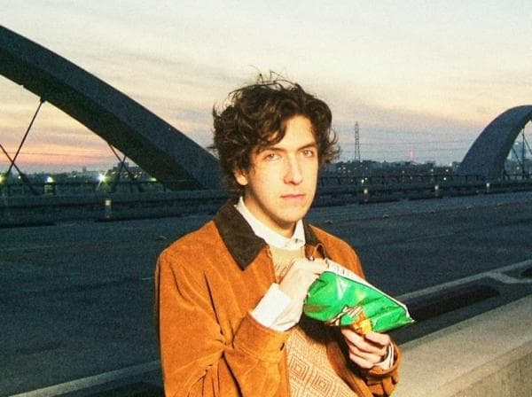 Makna Lagu Mr Loverman - Ricky Montgomery