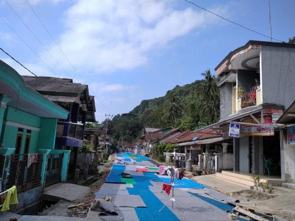 Jalan Baru, Senyum Baru Warga Padaasih Cijati Cianjur Selatan