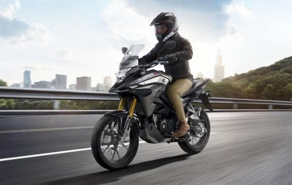 Pentingnya Menggunakan Helm Saat Berkendara Pentingnya Menggunakan Helm Saat Berkendara