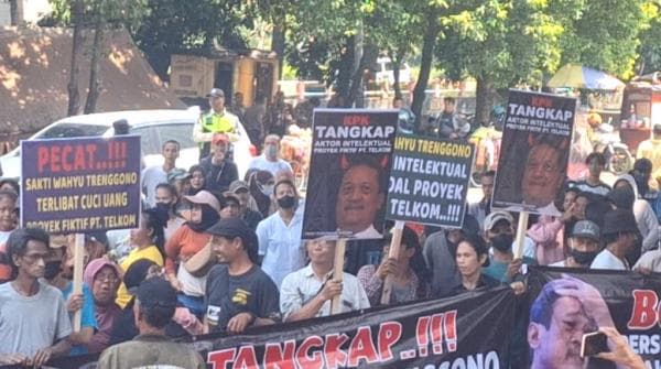 Ratusan Pengunjukrasa dari FPN Minta KPK Bertindak Tegas Usut Korupsi di Telkomsigma Ratusan Pengunjukrasa dari FPN Minta KPK Bertindak Tegas Usut Korupsi di Telkomsigma