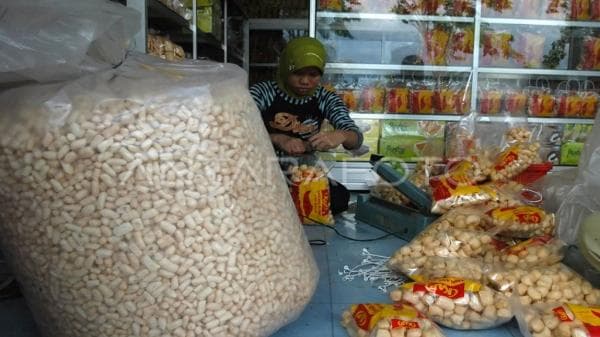 10 Rekomendasi Oleh-Oleh Khas Kalimantan Timur, Mantau hingga Olahan Kepiting