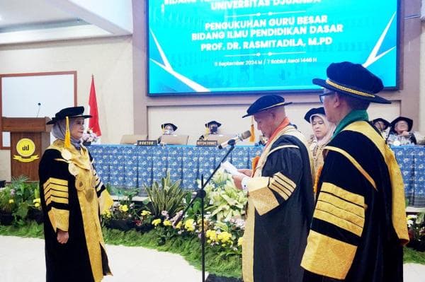 Prof. Dr. Rasmitadila Resmi Dikukuhkan sebagai Profesor di UNIDA Bogor Prof. Dr. Rasmitadila Resmi Dikukuhkan sebagai Profesor di UNIDA Bogor