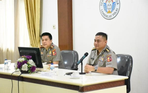 Selamat! Kombes Pol. Dhani Hernando, SIK, MH Dipromosikan Menjadi Kabag Konvinter Polri Selamat! Kombes Pol. Dhani Hernando, SIK, MH Dipromosikan Menjadi Kabag Konvinter Polri