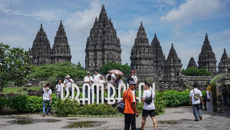 PT TWC Targetkan 350.000 Pengunjung selama Libur Lebaran, Wisatawan Bisa Naik ke Atas Candi