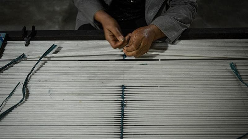 Mengenal Paruki’ dan Sarita, Kain Tenun Suku Toraja yang Digunakan dalam Upacara Sakral