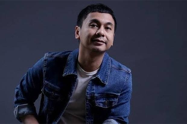 4 Contoh Materi Stand Up Comedy Raditya Dika yang Bikin Ngakak